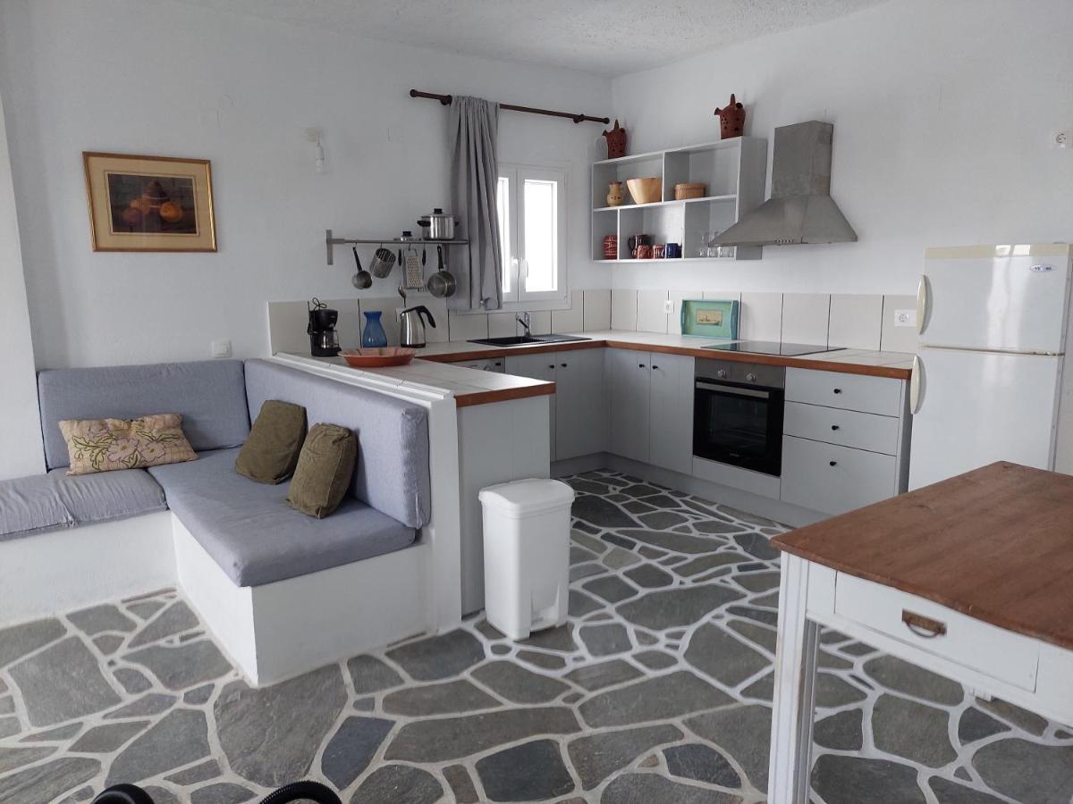 Styfilia Beachfront Apartments Platis Gialos  Eksteriør bilde
